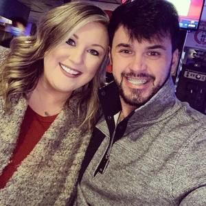 Meet your Posher, Lauren-rob